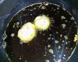 A picture of step 4 of Aloo bonda.