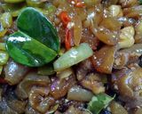 Foto langkah ke 5 dari resep Kikil sapi masak kecap.