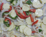 Foto del paso 4 de la receta: Tortilla con patatas y verduras al horno