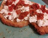 Une image de l'étape 4 de Tartine de ricotta et tomates séchées.