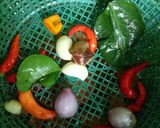 Foto langkah ke 2 dari resep Mujaer Kuah Kuning.
