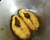 Bhetki fish in burnt onion, garlic,and tomato recipe step 1 photo