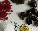 A picture of step 1 of Paan coconut flavoured dates.