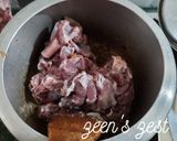 A picture of step 1 of Mutton Lababdar.