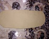 صورة لخطوة 3 من وصفة بيتزا الباغيت بعجينة روعة وحشوة بنينة بزاف 😍♥️