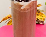 A picture of step 5 of Milo Banana shake.