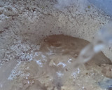 Foto del paso 2 de la receta: Pancitos integrales con harina de maíz y pasas de uva 🌽🍇