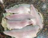 Foto del paso 3 de la receta: Filetes de lubina asados en microondas