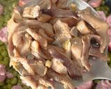 Foto del paso 4 de la receta: Guisantes con setas y chistorra