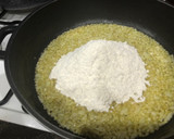 Foto del paso 3 de la receta: Masa de croquetas de pollo