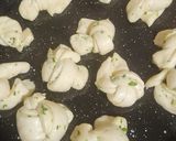 Foto del paso 9 de la receta: Pan de Ajo en Nudos