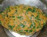 A picture of step 3 of Besan methi ki poori with tomato chutney.