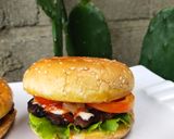 Foto langkah ke 5 dari resep Spesial burger daging sapi.