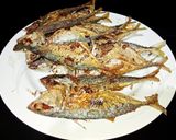 Foto langkah ke 2 dari resep Ikan Kembung Sambal (Gombung Sambal).