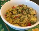 Une image de l'étape 10 de Salade tiède de pommes de terre,harengs marinés, tomates et poivrons verts.