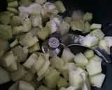 Une image de l'étape 2 de Délice Crémeux à la Rhubarbe et Riz 🍚 au Lait.