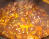 Zöldséges-virslis ragu recept fázis 3 fotója