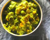 A picture of step 4 of Palak Aloo Matar.