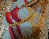 صورة لخطوة 2 من وصفة تارتولات الفراولة 🍓 بكريمة الباتيسيار 🥧😋