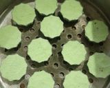 Foto langkah ke 3 dari resep Kue Putu dengan Cetakan.