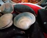 Foto del paso 1 de la receta: Estofado de mariscos con papas fritas y salsa verde