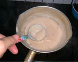 Foto langkah ke 3 dari resep Oreo Strawberry Cheese Cream.
