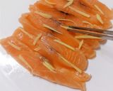 Foto del paso 3 de la receta: Sashimi de salmón con salsa de soja, aceite de sésamo y cítricos