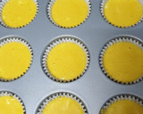 Foto del paso 2 de la receta: Magdalenas de mango y naranja con chocolate blanco