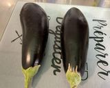 Une image de l'étape 1 de Millefeuilles d’aubergines grillées au labneh, épices et persil.