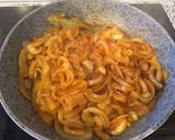 Foto del paso 3 de la receta: Atún rojo encebollado