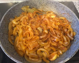 Foto del paso 3 de la receta: Atún rojo encebollado