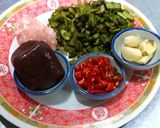รูปขั้นตอนการทำที่ 1 ของ น้ำพริกมะขามผัดไก่สับ