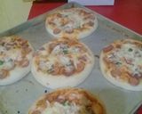 Foto langkah ke 4 dari resep Pizza Mini Untuk Bisnis.