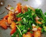 Hình bước làm 2 của món Rau dền nấu canh tôm