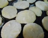 Foto del paso 1 de la receta: Pastel de papa y pollo gratinado