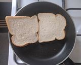 A picture of step 8 of Garlic bread toast.