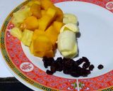 รูปขั้นตอนการทำที่ 1 ของ มูสลีผลไม้สดโยเกิร์ตน้ำส้นคั้น
