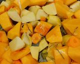 Foto del passaggio 1 della ricetta Vellutata di zucca e ceci con salsiccia