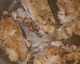 A picture of step 3 of Skillet chicken and olives.