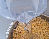 Foto langkah ke 1 dari resep Bubur Jagung Keju.