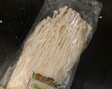 Foto langkah ke 1 dari resep Enoki crispy.
