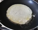 Une image de l'étape 1 de Omelette blanche - blanc d’œuf avec de l'emmental à l'intérieur.