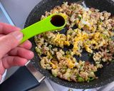 A picture of step 3 of Oatmeal Egg Fried Rice.