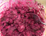 A picture of step 3 of Beetroot yogurt dip.