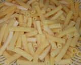 Hình bước làm 1 của món Nui Xào Bò Trứng