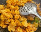 A picture of step 5 of Dry Gobhi Manchurian.
