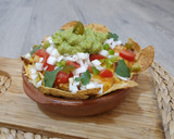 Foto del paso 4 de la receta: Nachos 🇲🇽 con chili picantón 🌶