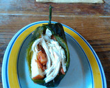 Foto del paso 4 de la receta: Chiles rellenos envueltos en pasta de hojaldre