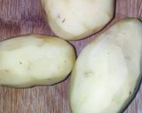 Foto langkah ke 1 dari resep Semur Kentang Ayam.