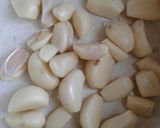 Foto langkah ke 2 dari resep Kacang bawang goreng krenyes.